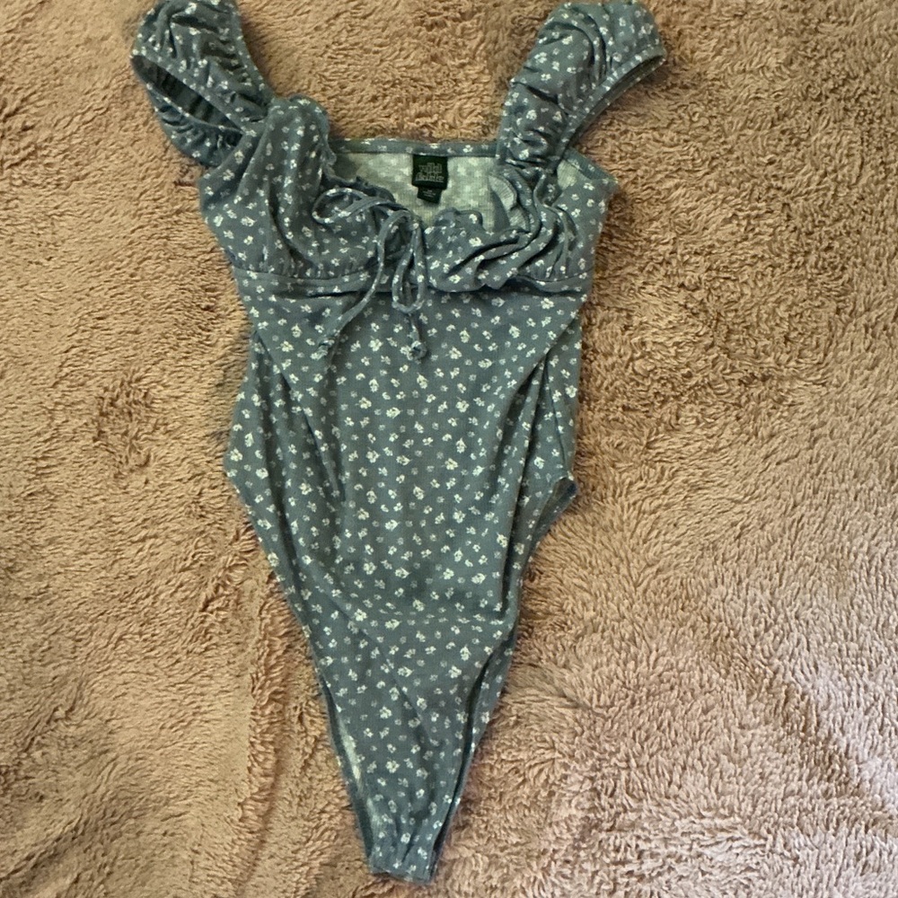Wild Fable Light Blue Floral Bodysuit Sz. Xs - Picture 2 of 4